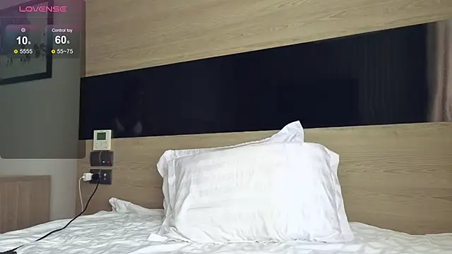 Snapshot of ChloeTeles_ chatting on 09/14/25, 05:41 ChloeTeles online show from 09/14/25, 05:41