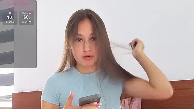 Snapshot of ChloeTeles_ chatting on 02/02/26, 04:00 ChloeTeles online show from 02/02/26, 04:00