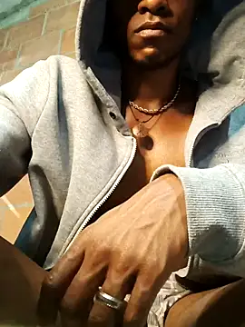 MAXIMO JHONS online show from 12/03/25, 12:01