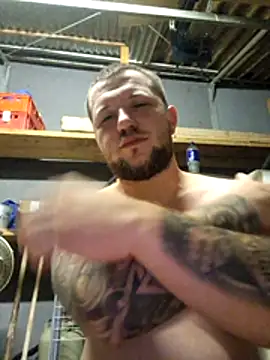 Snapshot of klydick chatting on 06/22/26, 10:40 klydick online show from 06/22/26, 10:40