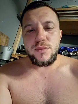 Snapshot of klydick chatting on 07/08/26, 02:03 klydick online show from 07/08/26, 02:03