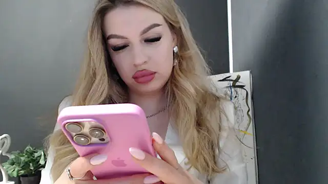 Snapshot of Your_Jessy chatting on 05/21/26, 12:13 Your Jessy online show from 05/21/26, 12:13