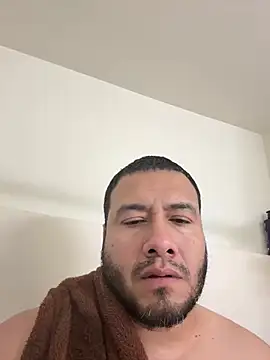 Snapshot of elamante03 chatting on 02/26/25, 10:15 elamante03 online show from 02/26/25, 10:15