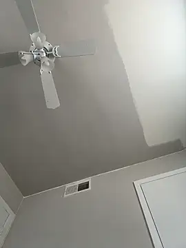 Snapshot of elamante03 chatting on 12/06/24, 05:17 elamante03 online show from 12/06/24, 05:17