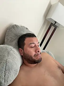 Snapshot of elamante03 chatting on 01/14/25, 04:08 elamante03 online show from 01/14/25, 04:08