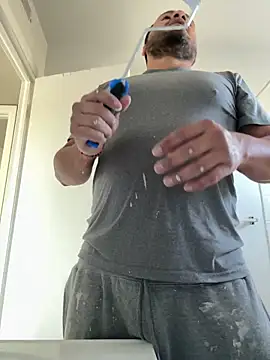 Snapshot of elamante03 chatting on 12/12/24, 06:31 elamante03 online show from 12/12/24, 06:31