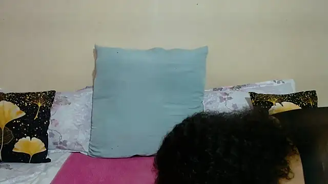DiamondLuv29 online show from 06/18/26, 03:16