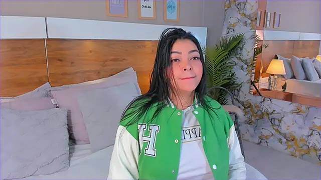 EmaBakker online show from 11/30/25, 11:44