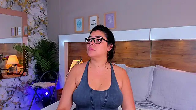 EmaBakker online show from 10/16/25, 02:14