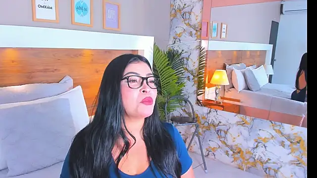 EmaBakker online show from 04/15/26, 04:51