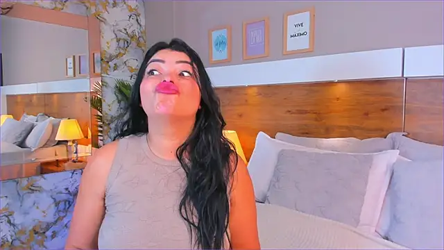 EmaBakker online show from 01/18/26, 11:24