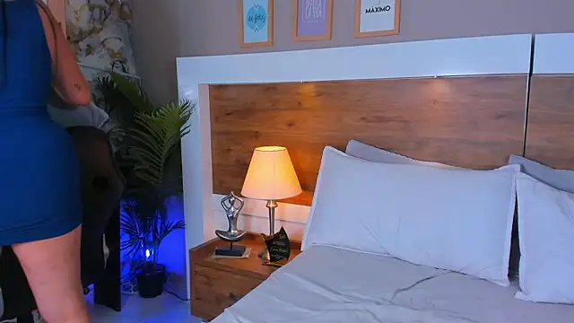 EmaBakker online show from 03/19/26, 08:03