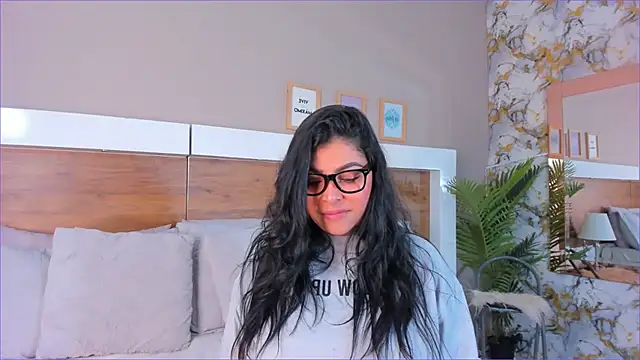 EmaBakker online show from 12/13/25, 08:04