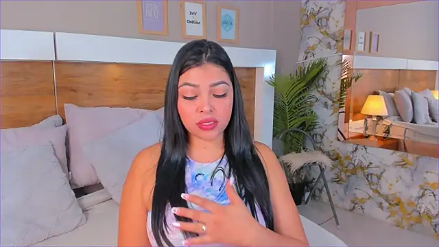 EmaBakker online show from 11/28/25, 11:32