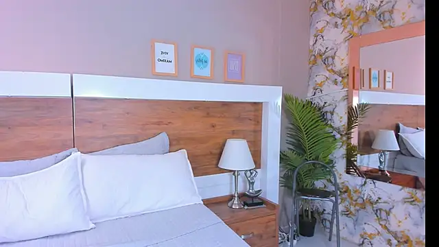 EmaBakker online show from 04/15/26, 04:55