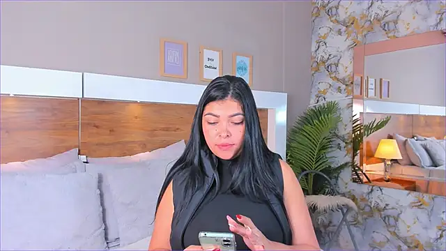 EmaBakker online show from 11/06/25, 12:20