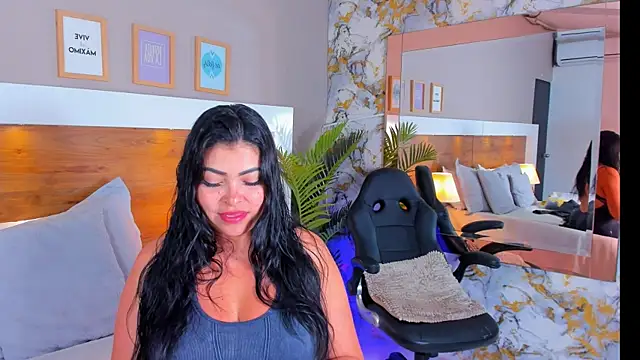 EmaBakker online show from 04/08/26, 04:47