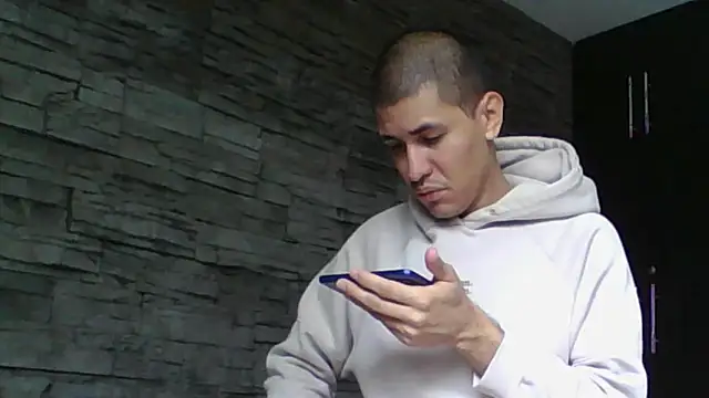 Snapshot of Sexylatin64 chatting on 06/10/26, 03:24 Sexylatin64 online show from 06/10/26, 03:24