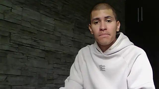 Snapshot of Sexylatin64 chatting on 06/09/26, 03:13 Sexylatin64 online show from 06/09/26, 03:13