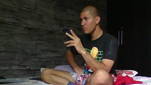 Snapshot of Sexylatin64 chatting on 02/13/26, 03:12 Sexylatin64 online show from 02/13/26, 03:12