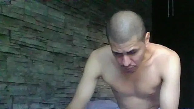 Snapshot of Sexylatin64 chatting on 06/01/26, 11:21 Sexylatin64 online show from 06/01/26, 11:21