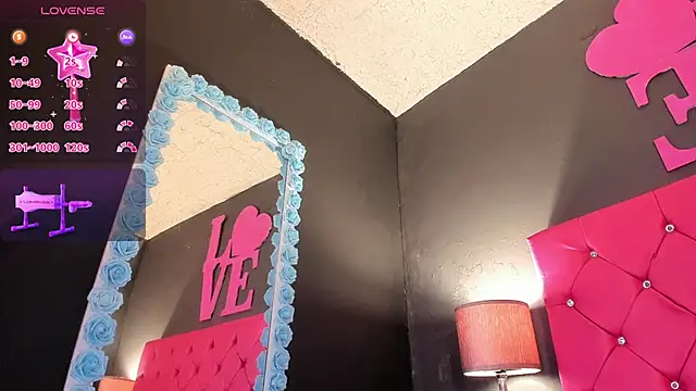 Snapshot of Vivi_Andrea chatting on 02/19/25, 02:01 Vivi Andrea online show from 02/19/25, 02:01