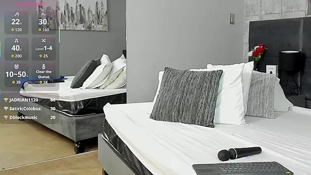 Lana-Gross online show from 10/22/25, 03:33