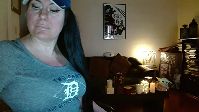 mandaloriangirls online show from 04/16/26, 10:01