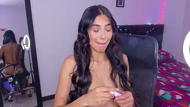 JulietaCheerr online show from 12/19/25, 01:53