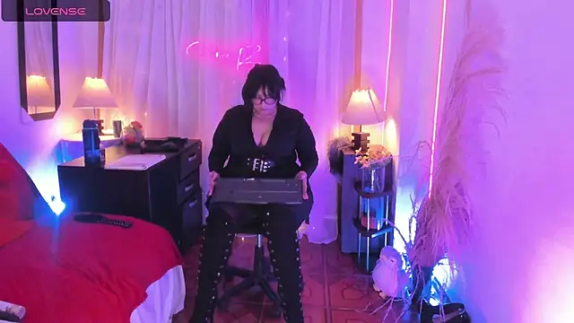 Venus R0se online show from 04/05/26, 09:32