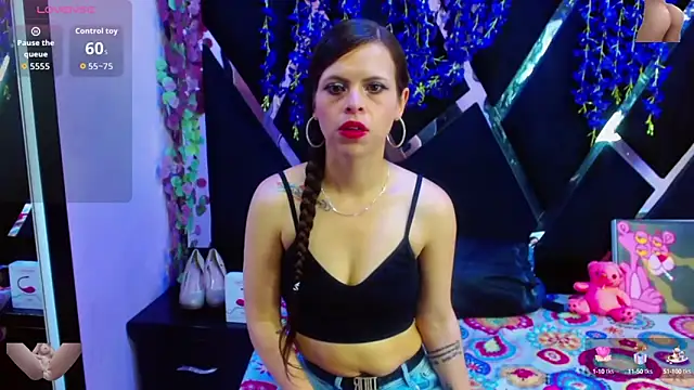 Snapshot of Mariana_Benett chatting on 09/14/25, 02:17 Mariana Benett online show from 09/14/25, 02:17