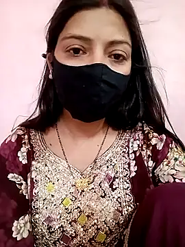 Snapshot of Mahi_Baby25 chatting on 05/18/26, 05:13 Mahi Baby25 online show from 05/18/26, 05:13