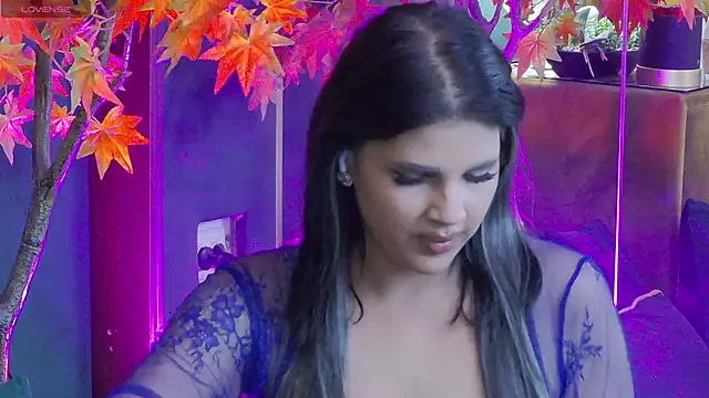 GiuliaHarvey online show from 09/16/25, 09:16