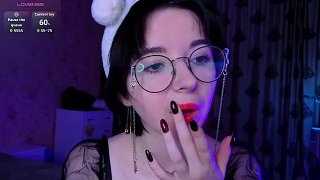 Snapshot of Nora_Failure chatting on 11/07/25, 01:15 Nora Failure online show from 11/07/25, 01:15