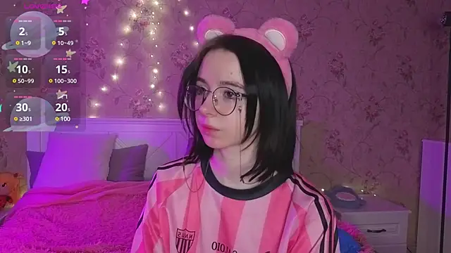 Snapshot of Nora_Failure chatting on 01/28/25, 10:02 Nora Failure online show from 01/28/25, 10:02