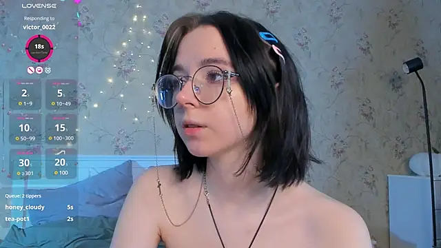 Snapshot of Nora_Failure chatting on 01/04/25, 08:06 Nora Failure online show from 01/04/25, 08:06