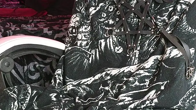 Devil s bride online show from 04/20/26, 04:30