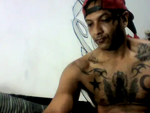 Snapshot of Daretodeviate chatting on 09/16/25, 02:01 Daretodeviate online show from 09/16/25, 02:01
