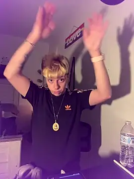 twentywithafelonyy online show from 01/21/25, 08:52