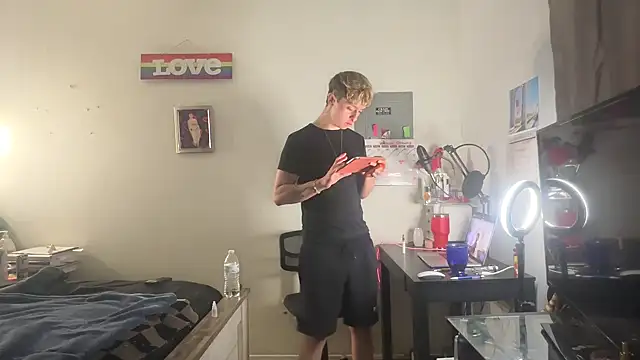 twentywithafelonyy online show from 03/07/25, 07:52