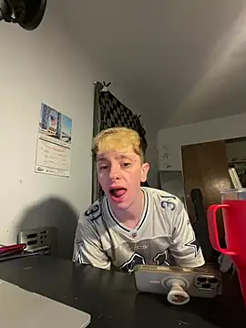 twentywithafelonyy online show from 01/18/25, 01:18