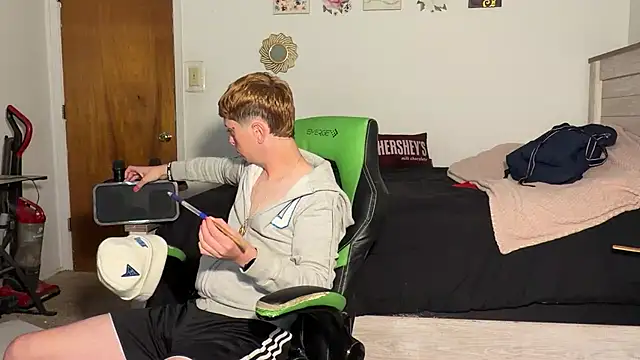 twentywithafelonyy online show from 11/12/25, 04:11