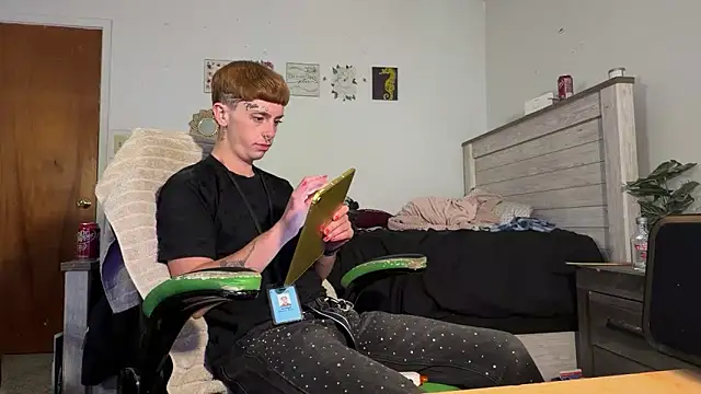 twentywithafelonyy online show from 11/15/25, 06:12