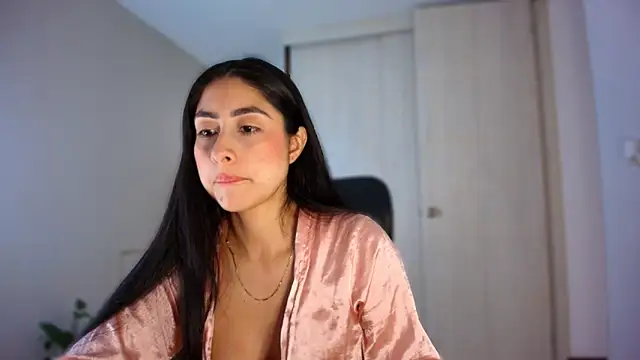 auroracaruso11 online show from 06/01/26, 06:07