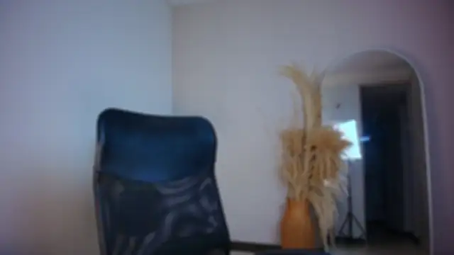 auroracaruso11 online show from 11/27/25, 11:38