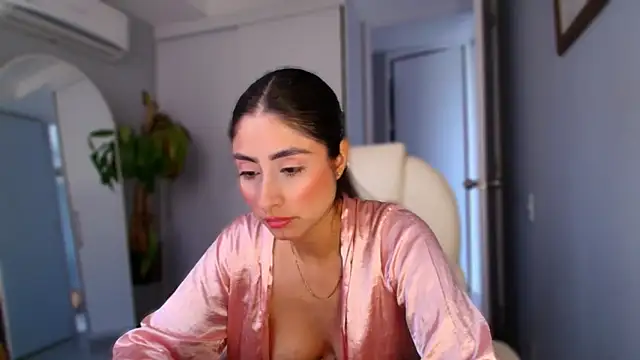 auroracaruso11 online show from 10/09/25, 09:37
