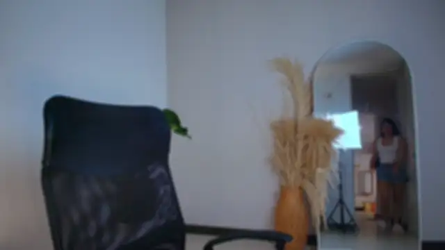 auroracaruso11 online show from 11/25/25, 09:26