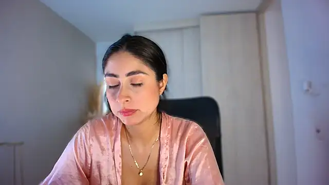 Snapshot of auroracaruso11 chatting on 07/15/26, 06:48 auroracaruso11 online show from 07/15/26, 06:48