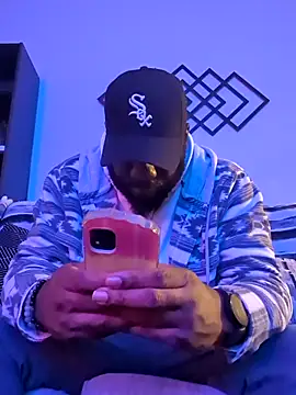 Snapshot of Stayinalive1992 chatting on 01/21/25, 07:15 Stayinalive1992 online show from 01/21/25, 07:15