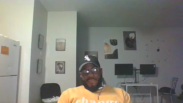 Snapshot of Stayinalive1992 chatting on 12/08/24, 05:39 Stayinalive1992 online show from 12/08/24, 05:39